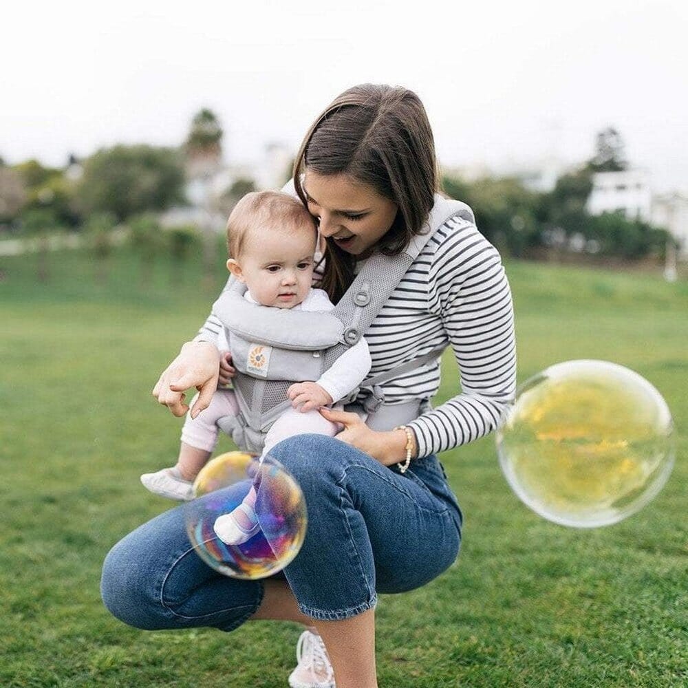 Porte Bébé - BreathBabyBag™ - Gris - Mon univers bébé ❤️